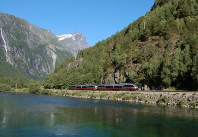 Grand Arctic Circle Explorer rail tour