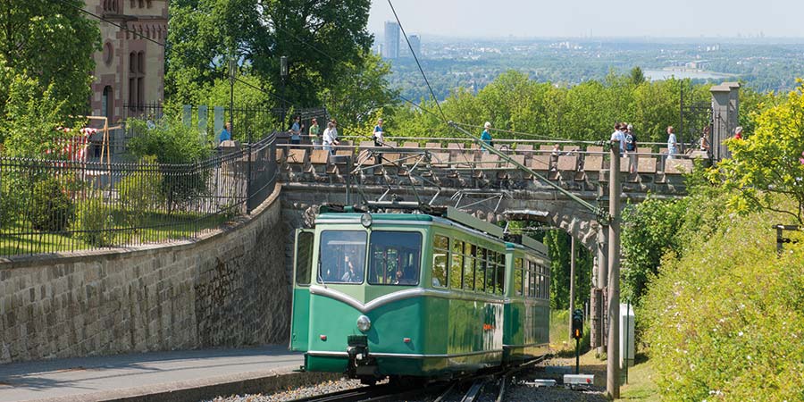 Travelling on the Drachenfelsbahn