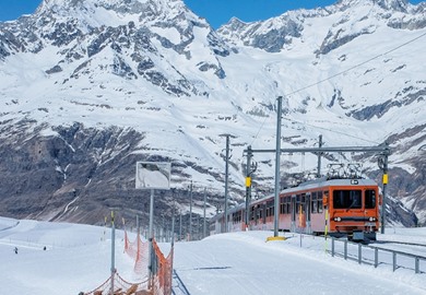 GoldenPass Express in Winter