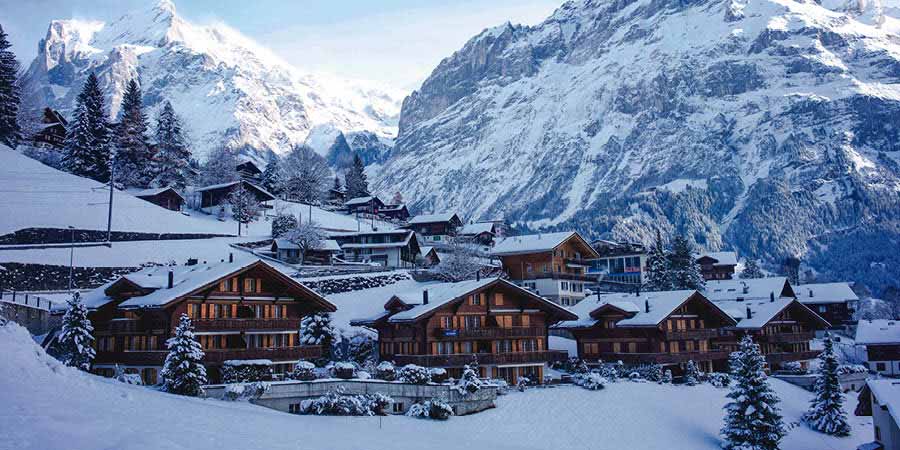 Visiting beautiful Grindelwald and cruising Lake Thun